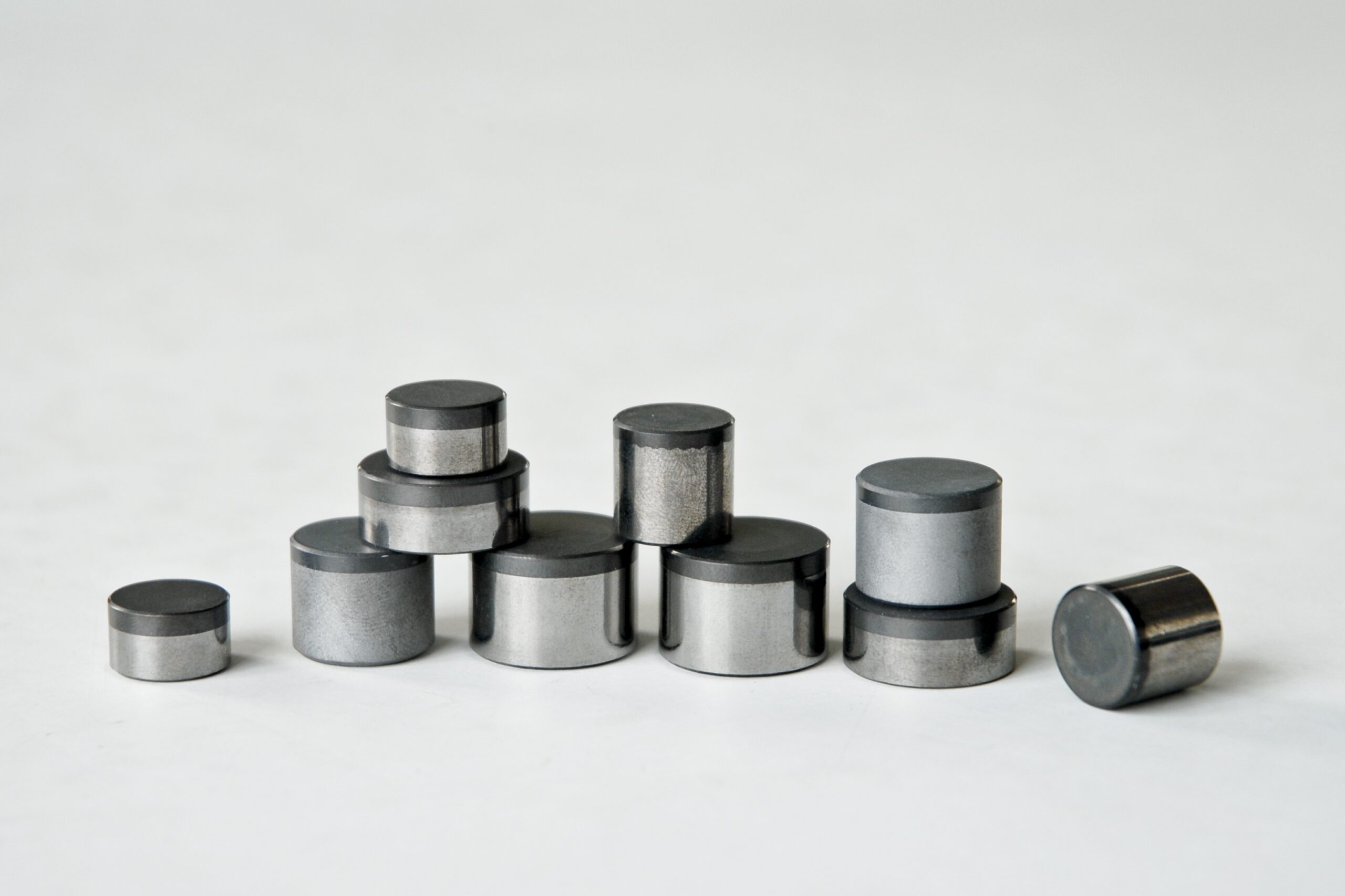 pdc cutters for concrete and asphalt milling bits